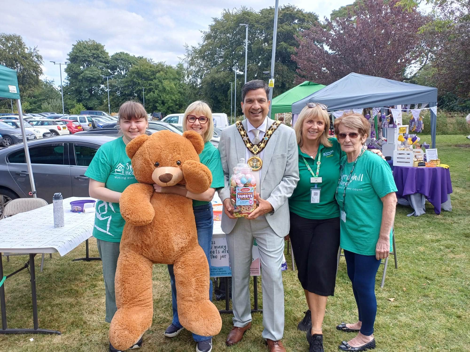 Hundreds enjoy sunshine, music and family fun at Springhill Hospice Summer Garden Celebration